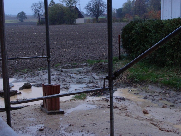 21. Oktober 2008: Es ist schlechtes Wetter. Auf der Baustelle lief heute nichts, Zeit um Rechnungen zu begleichen.